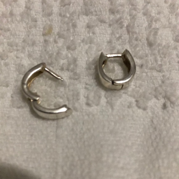 Silver earring ❗️ - Picture 2 of 2